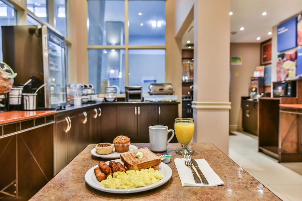 ווינדזור Comfort Inn & Suites Ambassador Bridge מראה חיצוני תמונה