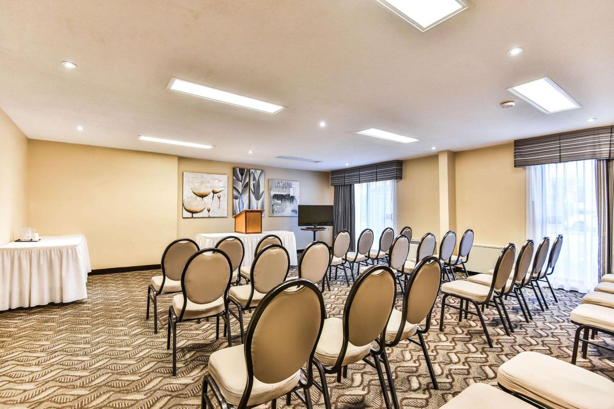 ווינדזור Comfort Inn & Suites Ambassador Bridge מראה חיצוני תמונה